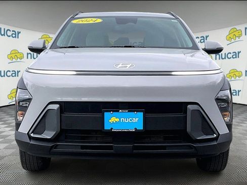 Used 2024 Hyundai Kona SEL image 2