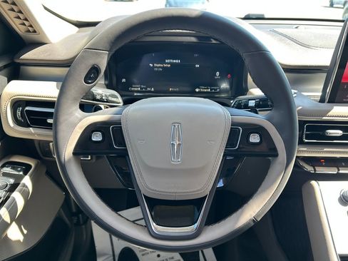 Certified 2024 Lincoln Aviator AWD w/ Premium Package image 16