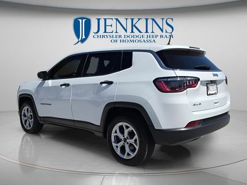Used 2025 Jeep Compass Sport AWD/4WD image 7