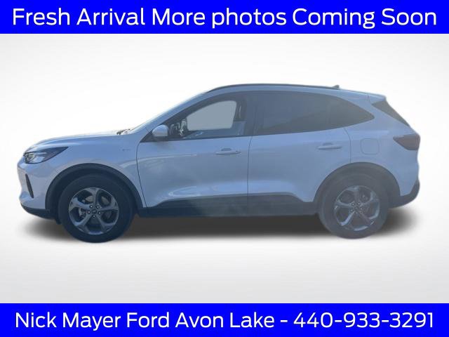 Used 2025 Ford Escape ST-Line Select AWD/4WD image 3