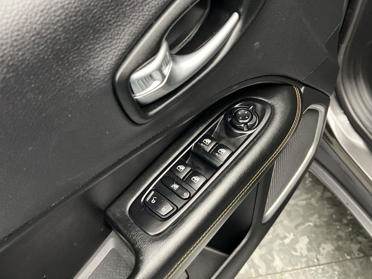 Used 2021 Jeep Compass Limited AWD/4WD image 7