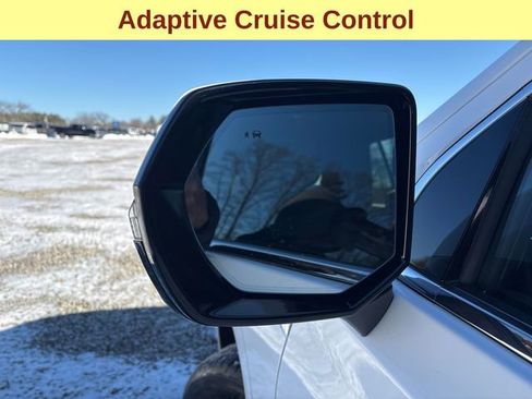 Used 2025 GMC Yukon Denali image 8