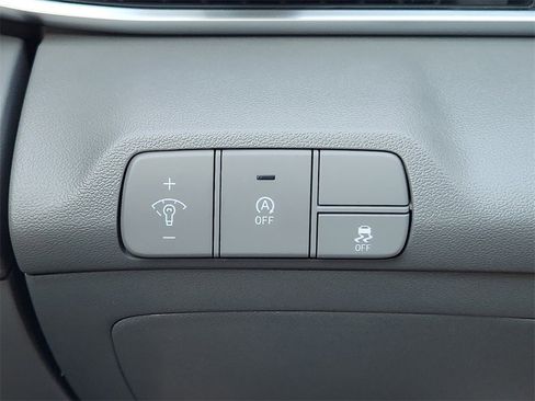 New 2025 Hyundai Elantra SE image 21