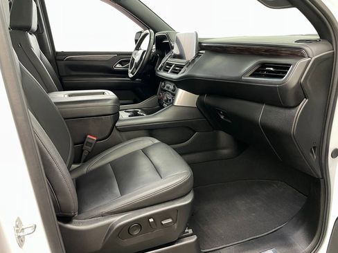 Certified 2024 Chevrolet Suburban Z71 w/ Luxury Package image 45