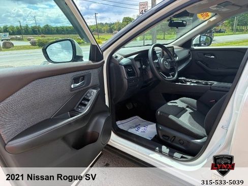 Used 2021 Nissan Rogue SV AWD/4WD image 9