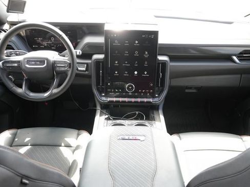 Used 2025 GMC Yukon XL AT4 w/ AT4 Premium Package AWD/4WD image 14