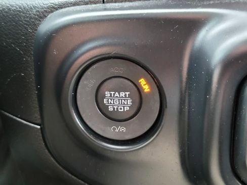 Used 2019 Jeep Wrangler Unlimited Sport S AWD/4WD image 28
