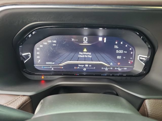 Used 2022 GMC Yukon XL Denali RWD image 18