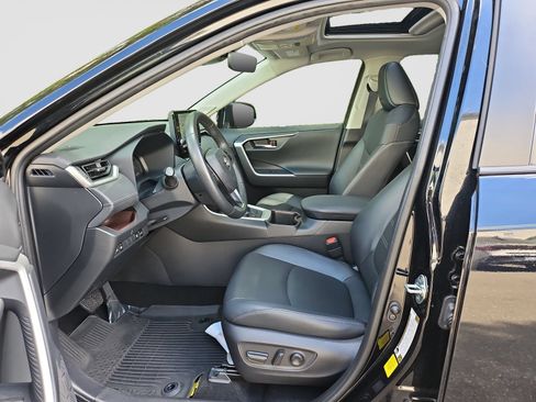 Used 2024 Toyota RAV4 Limited AWD/4WD image 21