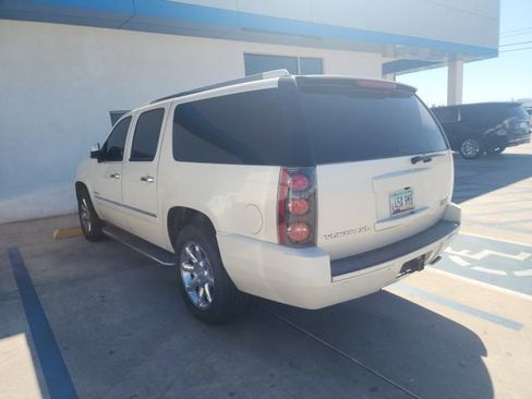 Used 2013 GMC Yukon XL Denali image 4
