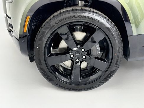 New 2026 Land Rover Defender 110 X-Dynamic SE AWD/4WD image 30