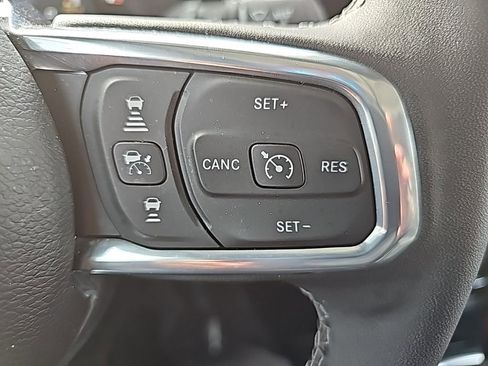 Certified 2025 Jeep Wrangler Unlimited Sahara image 27