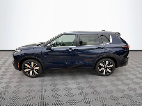 New 2026 Mitsubishi Outlander SE image 4