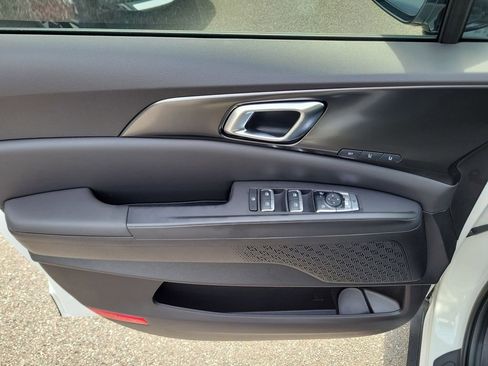 New 2026 Kia Carnival SX w/ SX Dark Edition Package FWD image 21