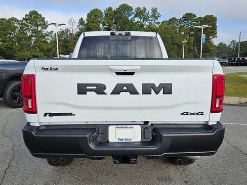 New 2026 RAM 2500 4x4 Crew Cab image 11
