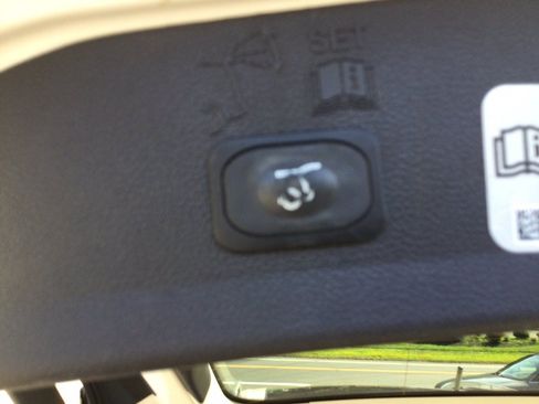 Used 2018 Ford Escape Titanium AWD/4WD image 17