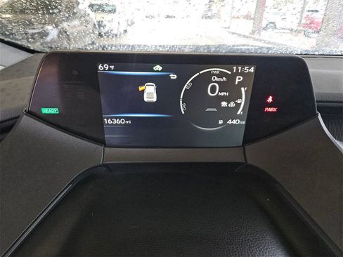 Used 2025 Toyota Prius LE image 18