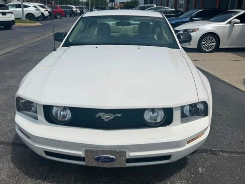 Used 2006 Ford Mustang Coupe RWD image 9