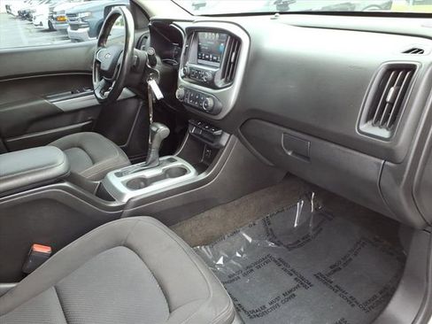 Used 2017 Chevrolet Colorado LT image 28