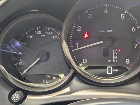 Used 2025 Porsche Macan image 17