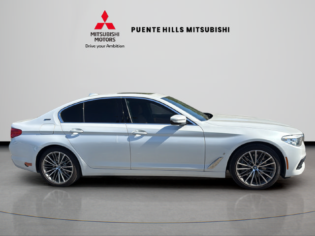 Used 2019 BMW 530e w/ Convenience Package RWD image 4