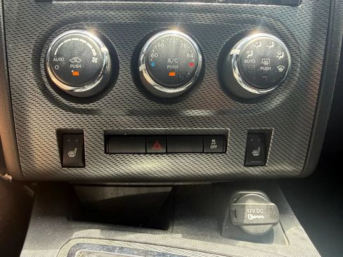 Used 2012 Dodge Challenger R/T RWD image 12