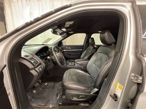 Used 2018 Ford Explorer Sport AWD/4WD image 10