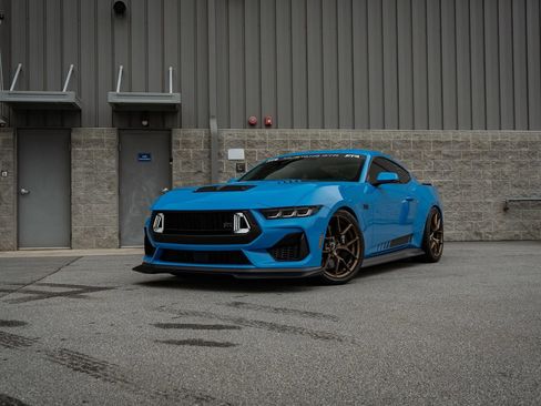 Used 2025 Ford Mustang GT Premium w/ GT Performance Package RWD image 2
