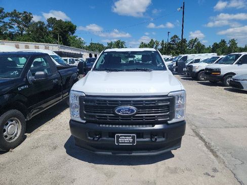 Used 2024 Ford F250 XL AWD/4WD image 3