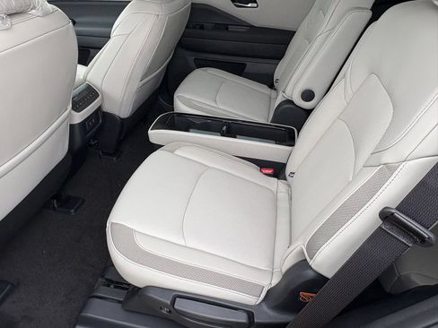 New 2026 Nissan Pathfinder SL FWD image 22