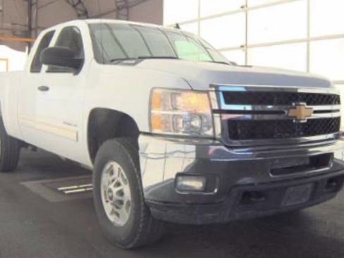 Used 2013 Chevrolet Silverado 2500 LT w/ Interior Plus Package image 6