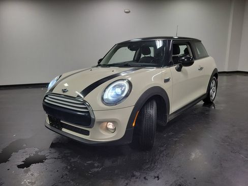 Used 2015 MINI Cooper 2-Door Hardtop FWD image 5