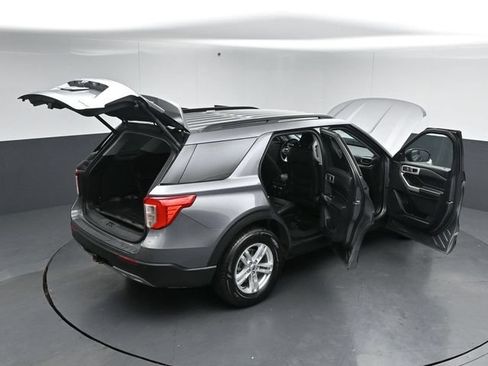 Certified 2021 Ford Explorer XLT w/ Equipment Group 202A AWD/4WD image 58