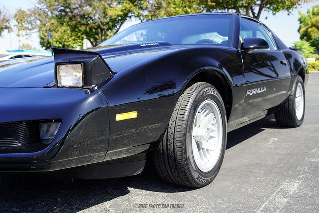 Used 1992 Pontiac Firebird Formula RWD image 95