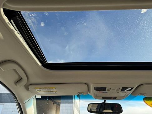 Used 2017 Subaru Outback 2.5i Limited image 17