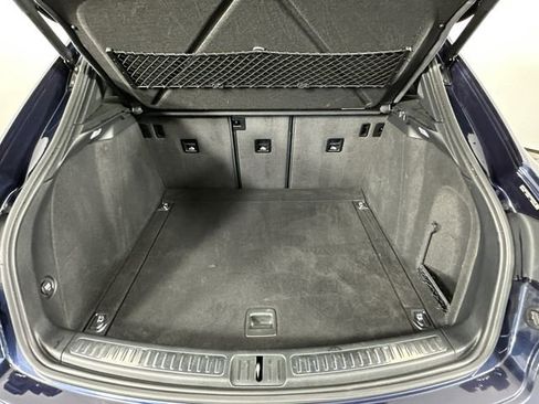 Used 2018 Porsche Macan AWD/4WD image 8