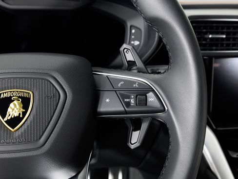 Used 2024 Lamborghini Urus S AWD/4WD image 25