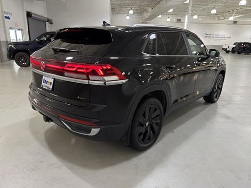 Certified 2024 Volkswagen Atlas Cross Sport SE AWD/4WD image 9