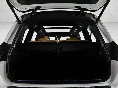 New 2026 Mercedes-Benz GLS 580 4MATIC image 6