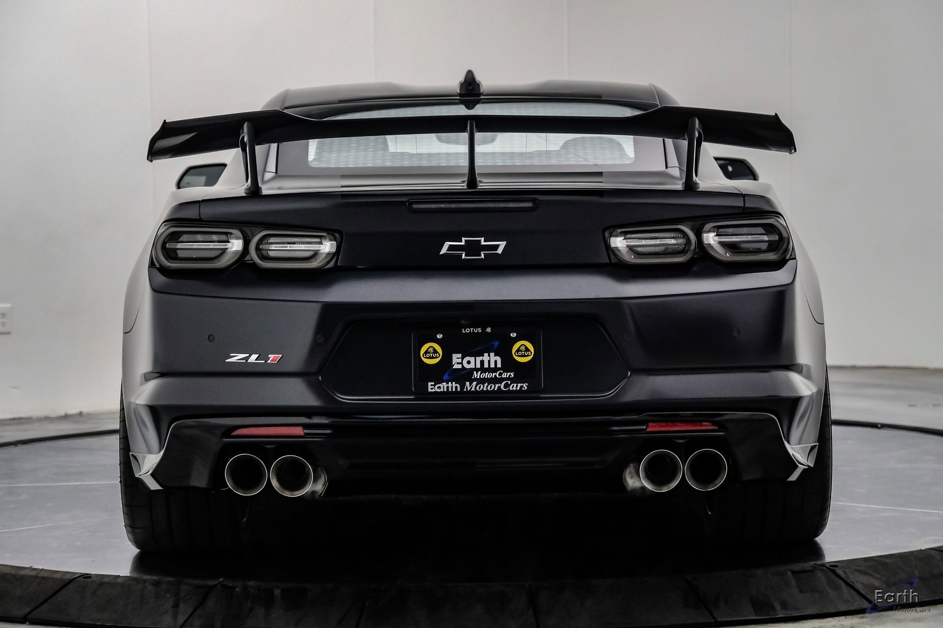 Used 2024 Chevrolet Camaro ZL1 RWD image 15