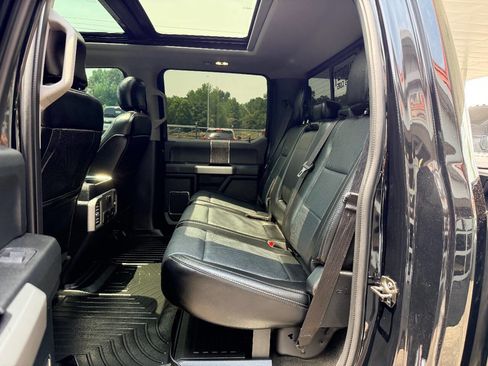 Used 2017 Ford F250 Lariat w/ Lariat Ultimate Package AWD/4WD image 36