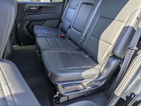Used 2025 Chevrolet Tahoe LT AWD/4WD image 27