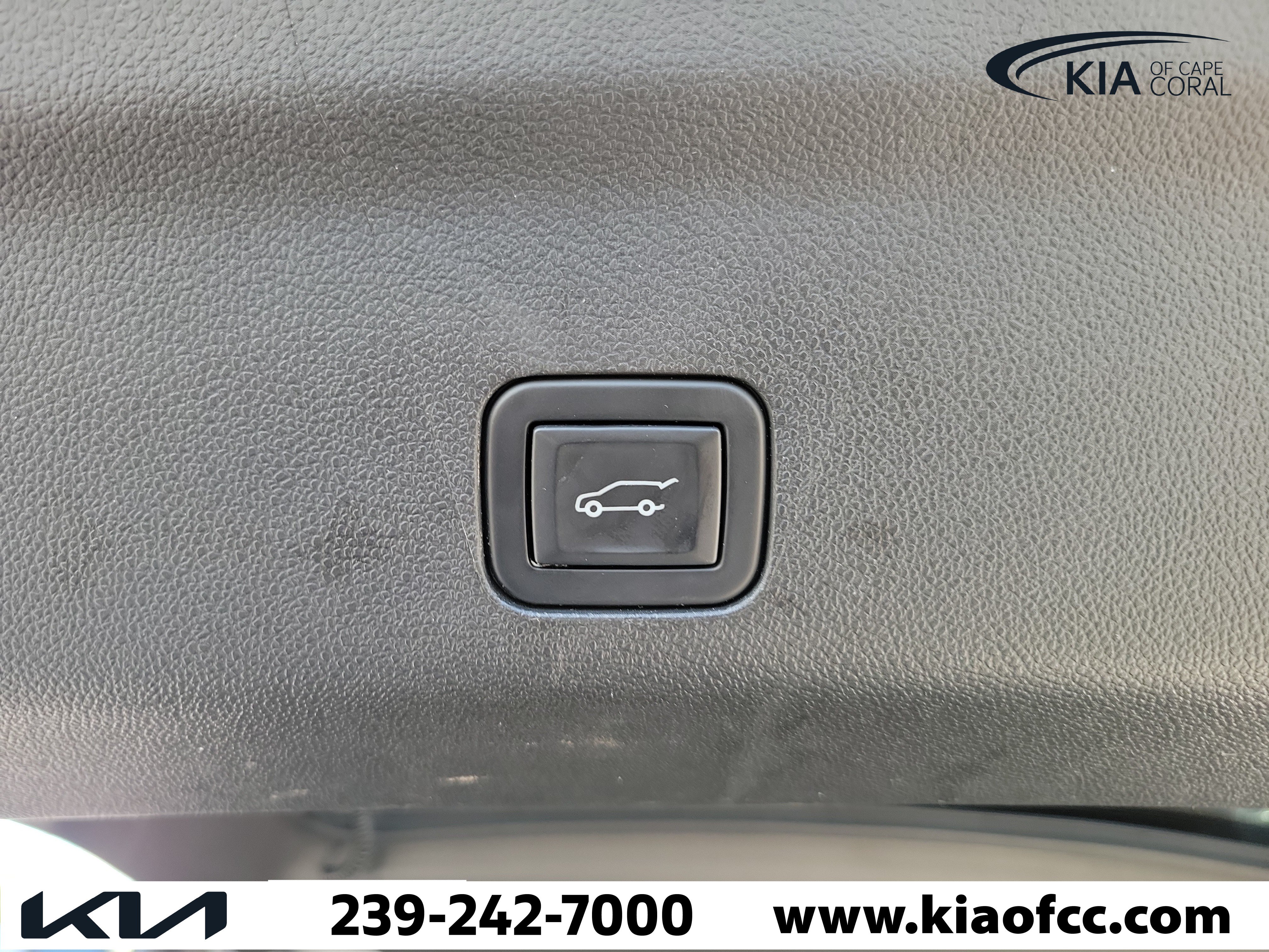 Used 2023 Cadillac Escalade Sport AWD/4WD image 11