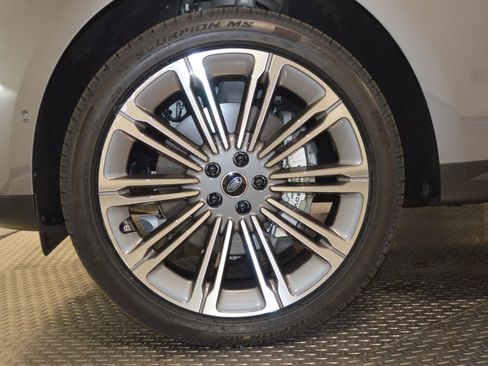 Certified 2025 Land Rover Range Rover Sport SE AWD/4WD image 11