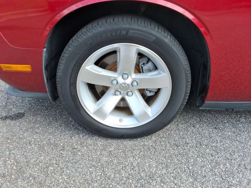 Used 2009 Dodge Challenger R/T RWD image 10