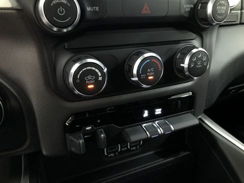 Used 2021 RAM 1500 Big Horn image 19