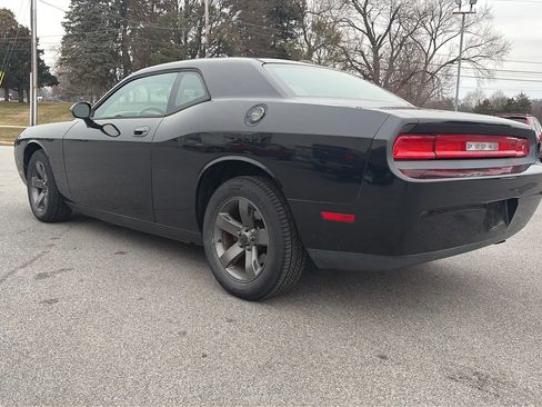 Used 2009 Dodge Challenger SE image 17