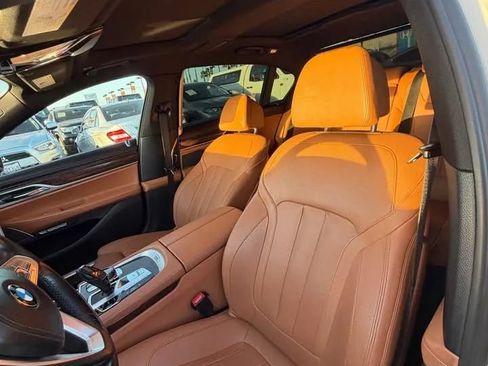 Used 2017 BMW 740i RWD image 11