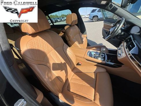 Used 2021 BMW 740i xDrive w/ Luxury Rear Seating Package AWD/4WD image 34