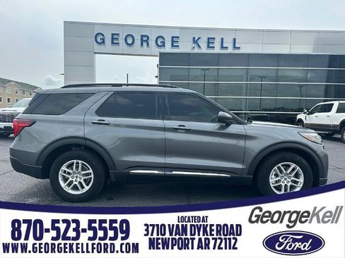 Certified 2025 Ford Explorer Active w/ Active Comfort Package RWD image 1
